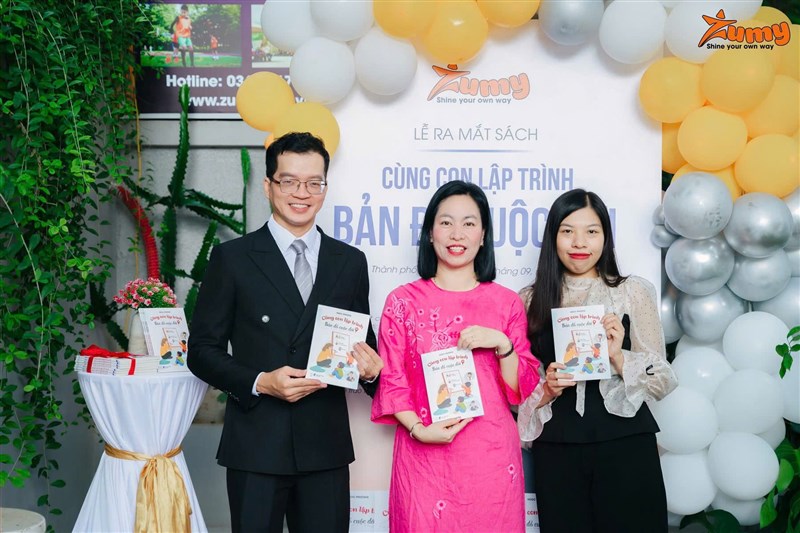 Lễ ra mắt sách Cùng con lập trình bản đồ cuộc đời và khai trương Zumy Education