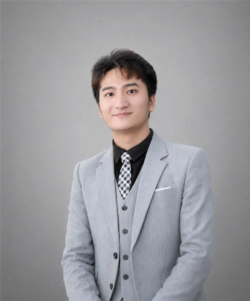 Trainer Ngô Tiến Dương